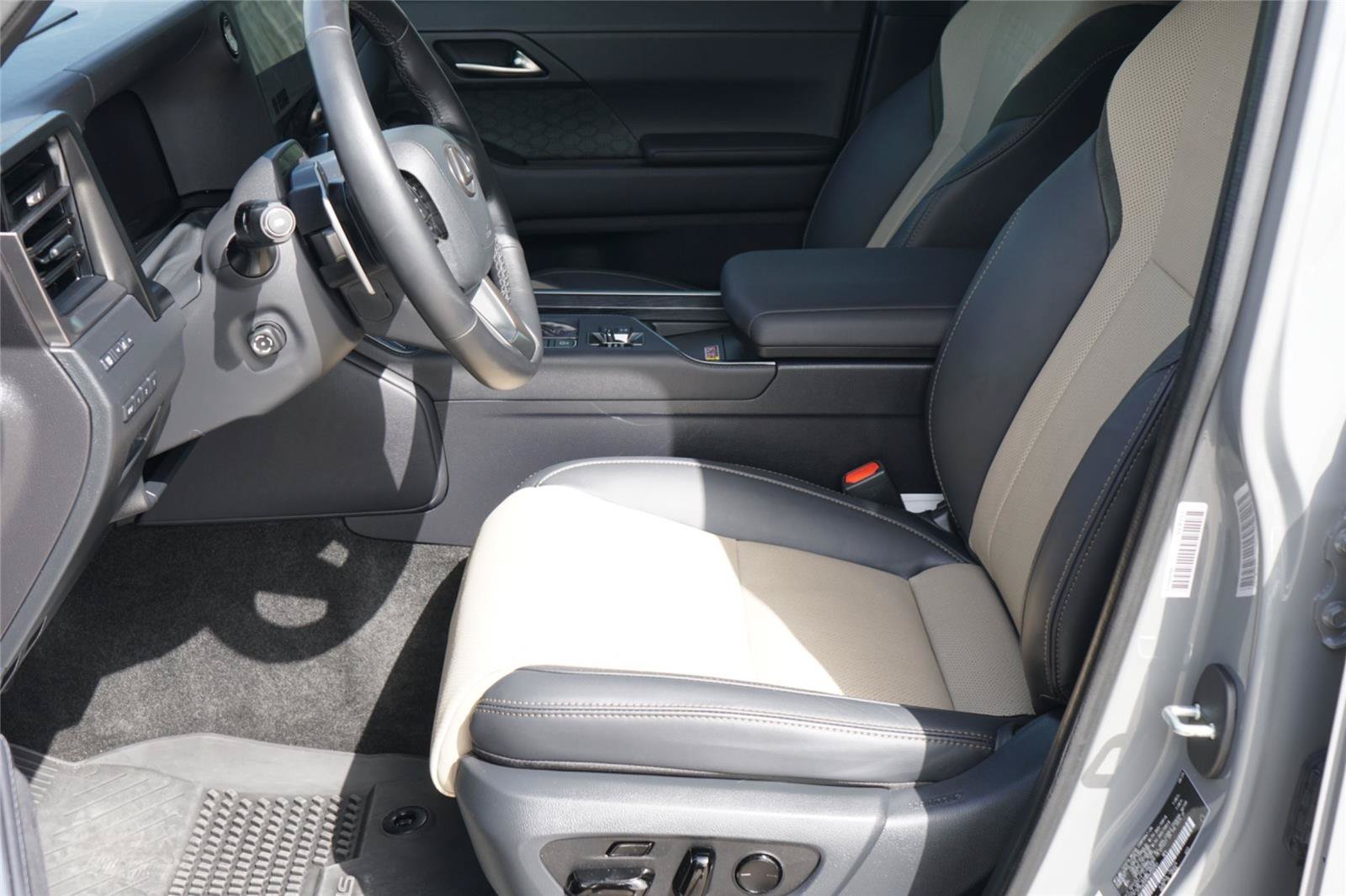 Used 2024 Lexus GX 550 AWD/4WD image 10