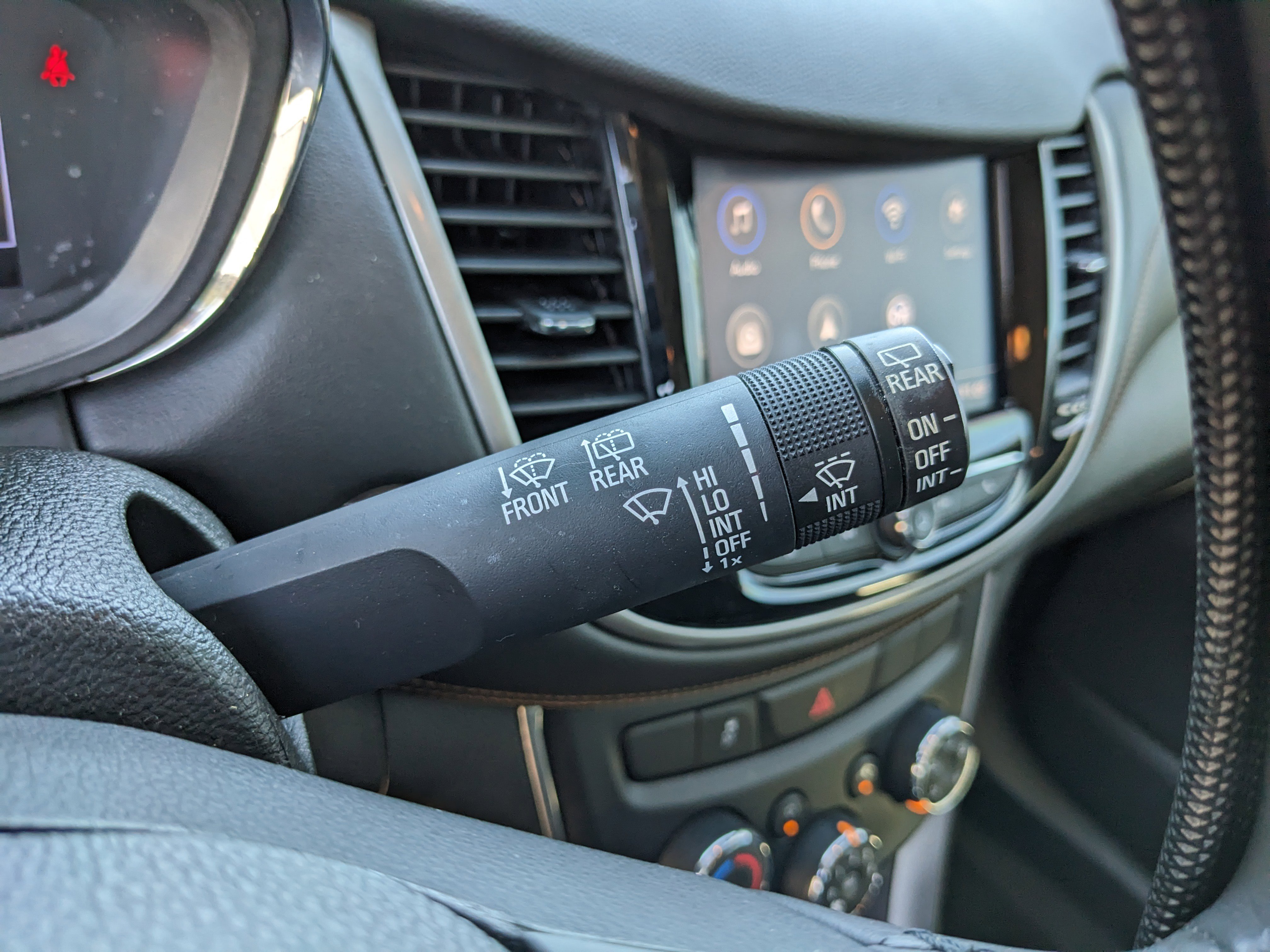 Used 2020 Chevrolet Trax LT w/ Driver Confidence Package image 35