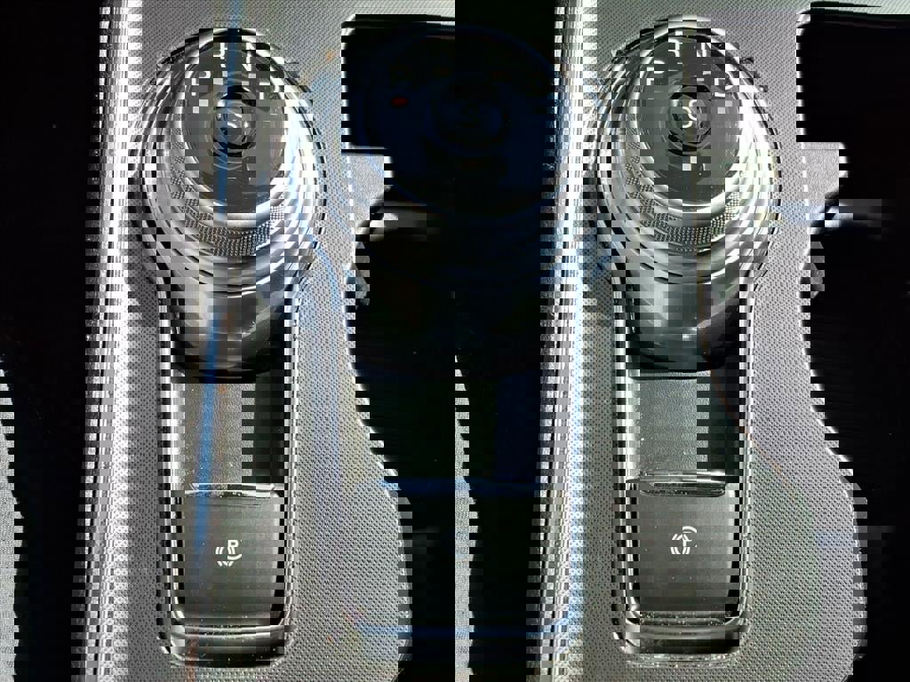 Certified 2024 Ford Edge ST-Line image 20