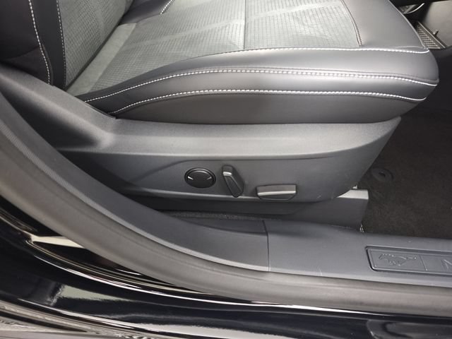 Certified 2025 Ford Mustang Mach-E GT AWD/4WD image 32