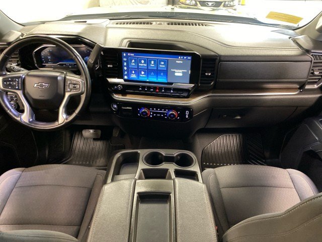 Used 2023 Chevrolet Silverado 1500 RST w/ Z71 Off-Road Package AWD/4WD image 11