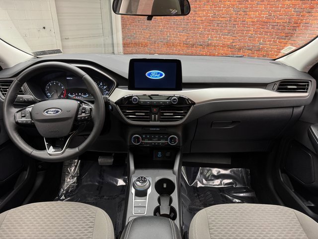 Certified 2022 Ford Escape SE w/ SE Sport Appearance Package image 13