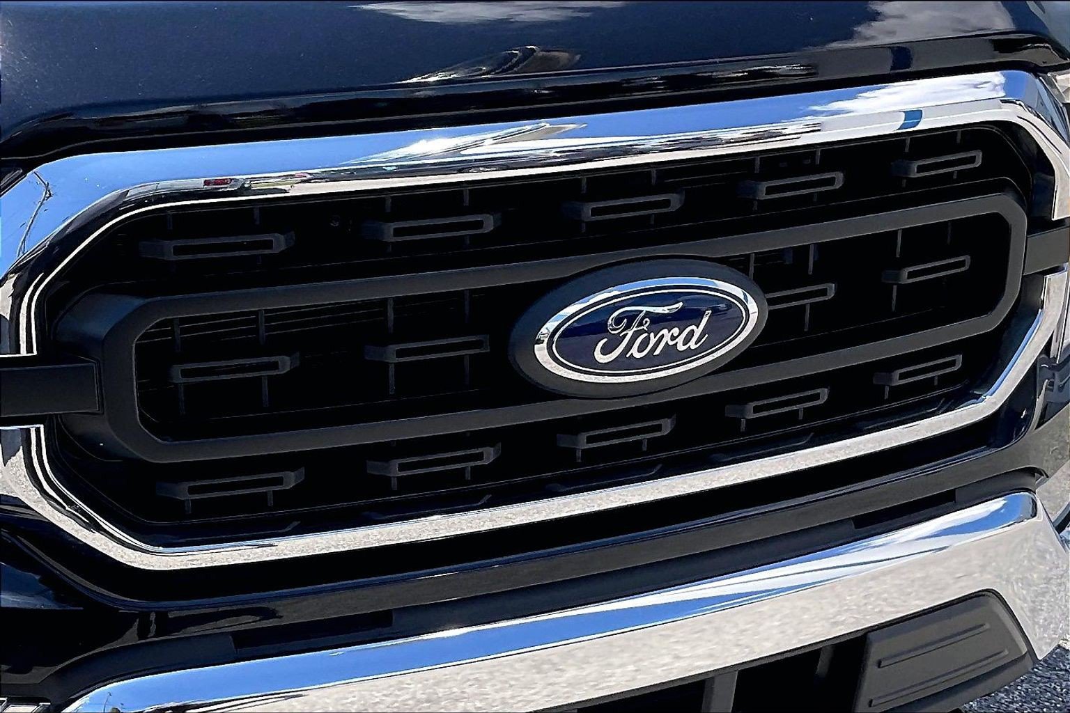 Certified 2022 Ford F150 XLT w/ Equipment Group 301A Mid AWD/4WD image 26