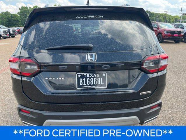 Used 2024 Honda Pilot Touring image 8