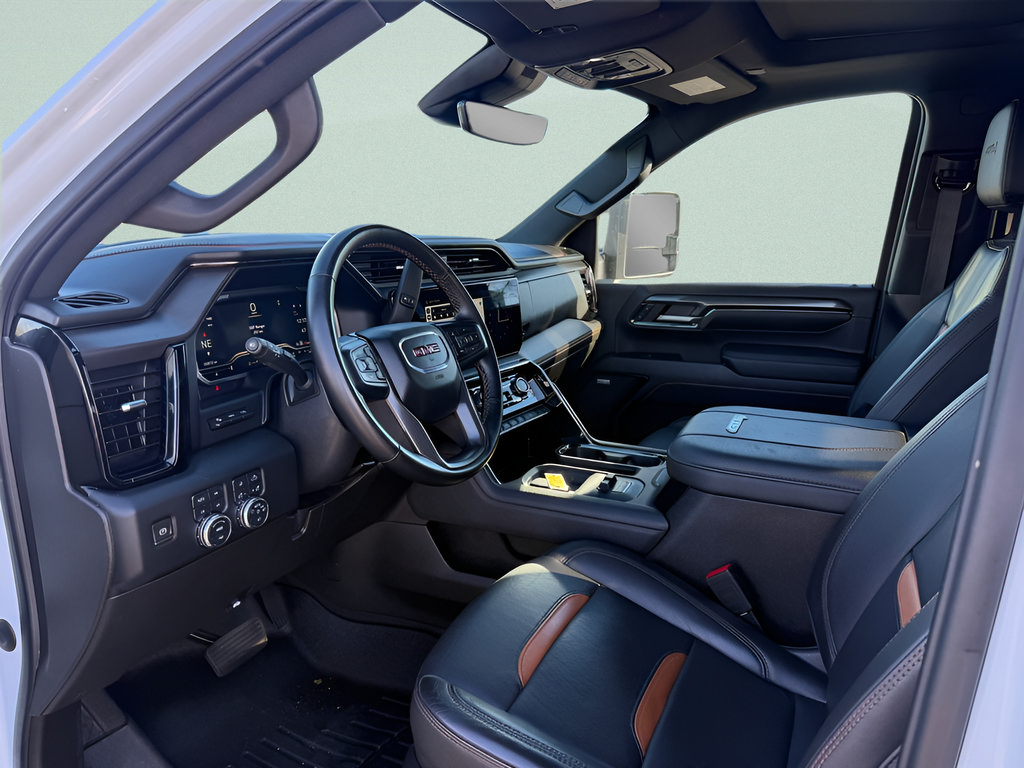Used 2024 GMC Sierra 2500 AT4 w/ AT4 Premium Plus Package AWD/4WD image 4