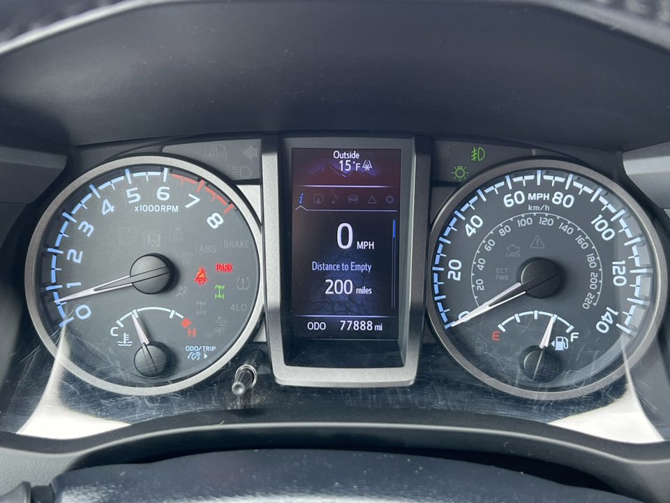 Used 2019 Toyota Tacoma TRD Off-Road image 23