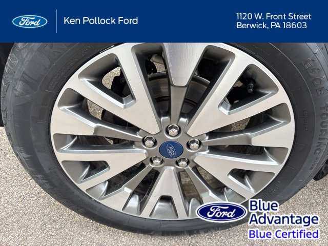 Certified 2022 Ford Escape Titanium w/ Class II Trailer Tow Package image 12