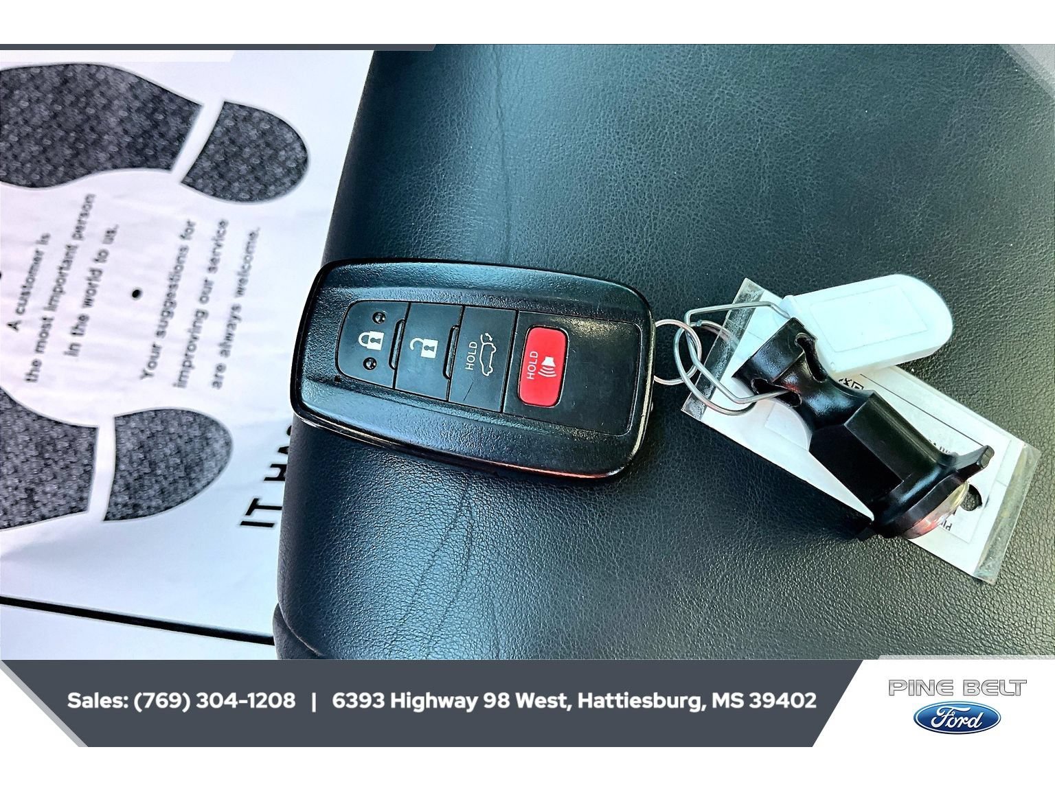 Used 2020 Toyota RAV4 Limited AWD/4WD image 9
