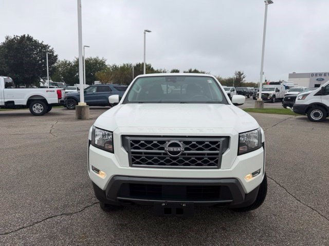Used 2022 Nissan Frontier SV AWD/4WD image 2
