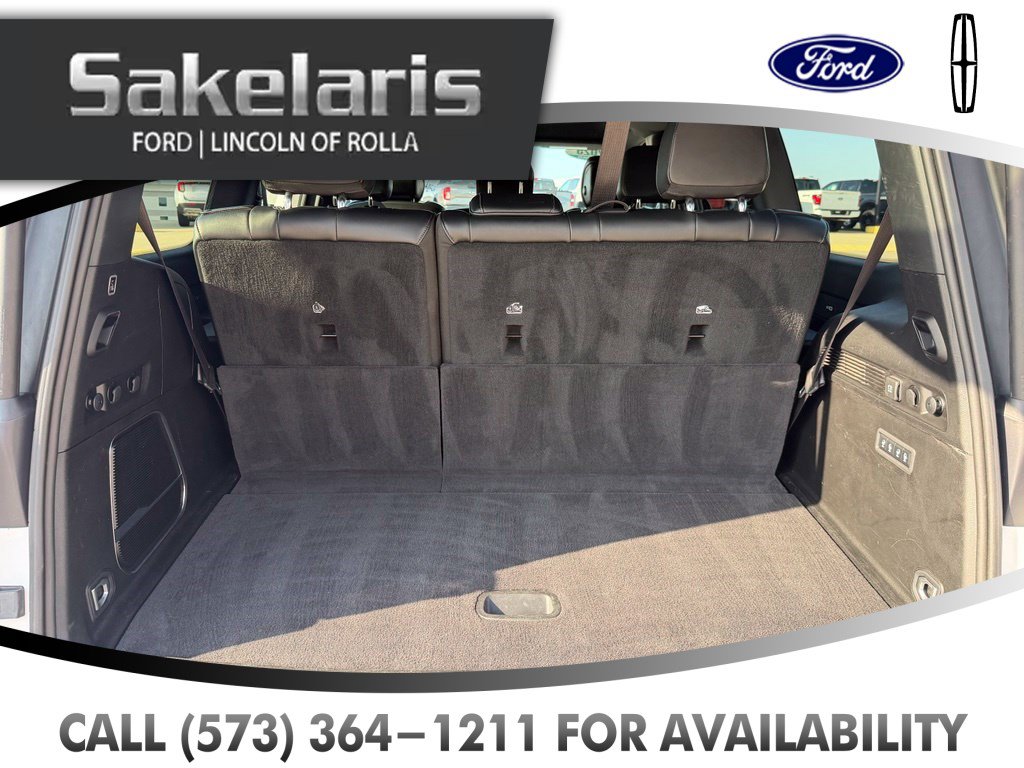 Used 2025 Jeep Wagoneer Series II w/ 8-Passenger Seating Package AWD/4WD image 42