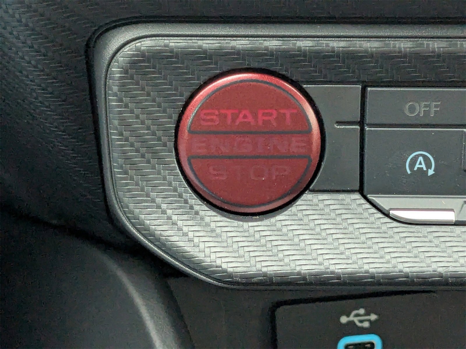 Certified 2025 Ford Mustang Premium image 25