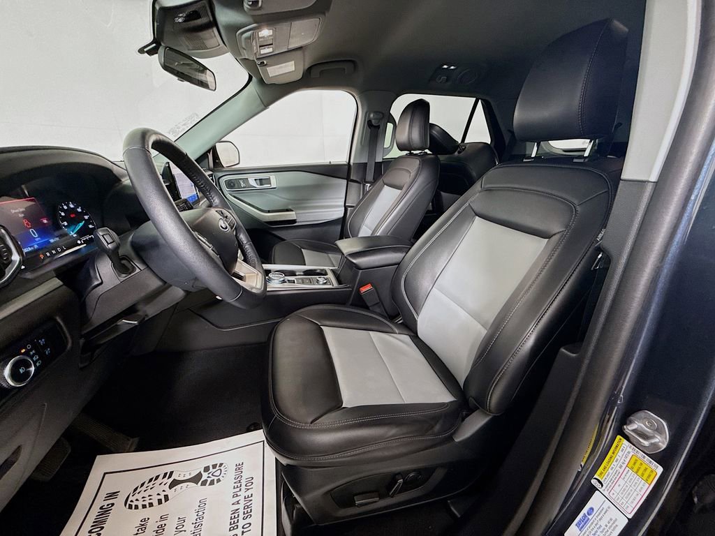Certified 2023 Ford Explorer XLT w/ Equipment Group 202A image 2
