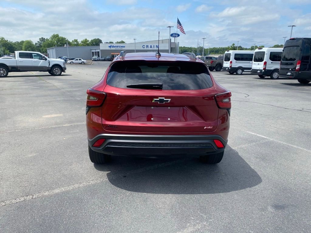 Used 2025 Chevrolet Trax RS FWD image 6