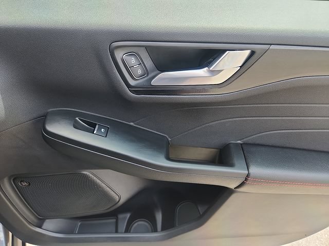 Certified 2022 Ford Escape SEL w/ SEL Stealth AWD Package image 34