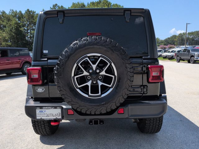 Used 2024 Jeep Wrangler Unlimited Rubicon w/ Convenience Group AWD/4WD image 6