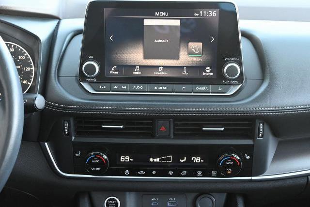 Used 2023 Nissan Rogue SV image 28