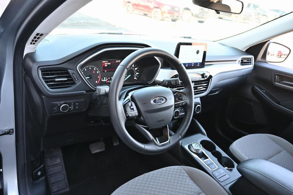 Certified 2022 Ford Escape SE w/ SE Sport Appearance Package image 18