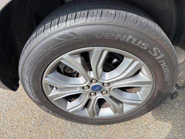 Certified 2019 Ford Edge Titanium FWD image 27