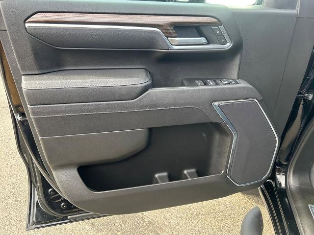 Used 2025 Chevrolet Silverado 1500 LT Trail Boss w/ Protection Package image 17