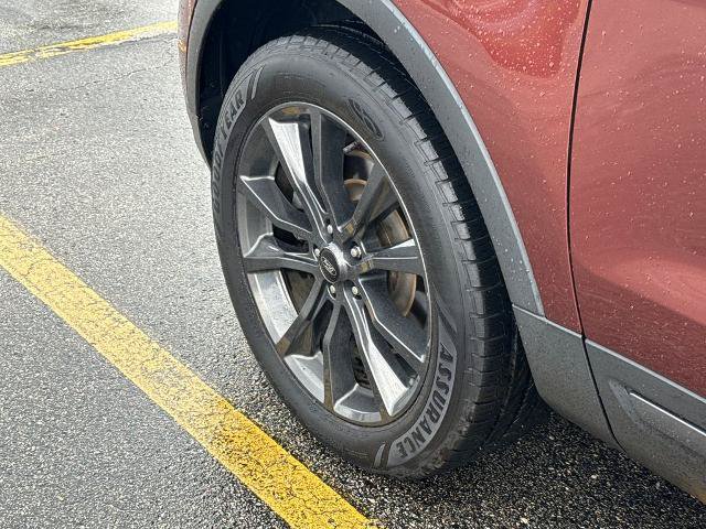 Certified 2018 Ford Explorer XLT w/ Equipment Group 202A AWD/4WD image 17