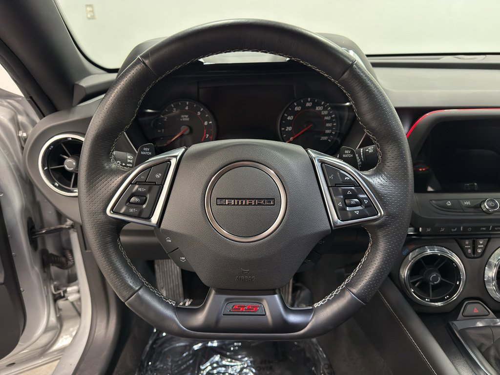 Used 2018 Chevrolet Camaro SS image 17