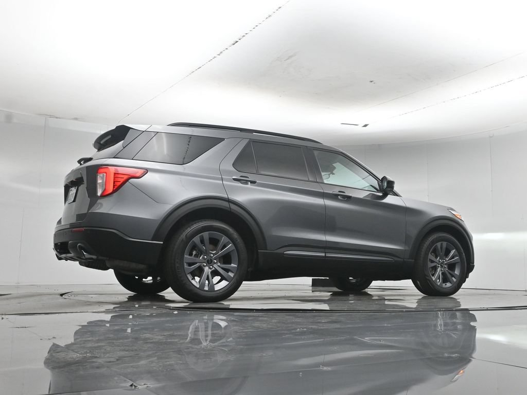 Certified 2023 Ford Explorer XLT w/ Equipment Group 202A RWD image 53