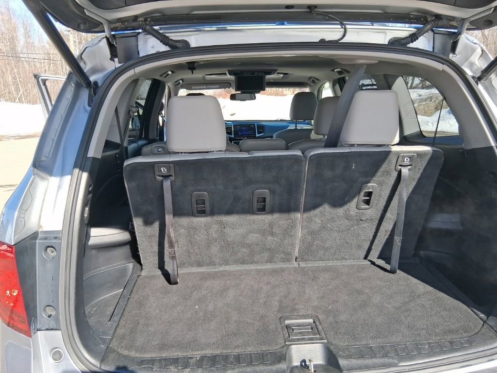 Used 2018 Honda Pilot Touring image 30