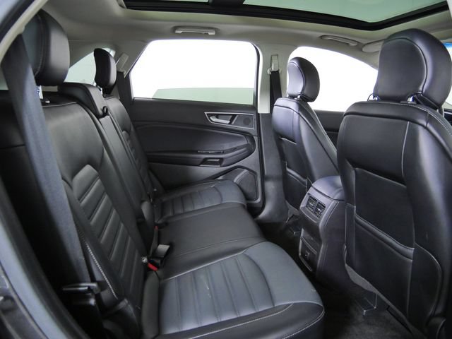 Certified 2018 Ford Edge SEL w/ Canadian Touring Package AWD/4WD image 14