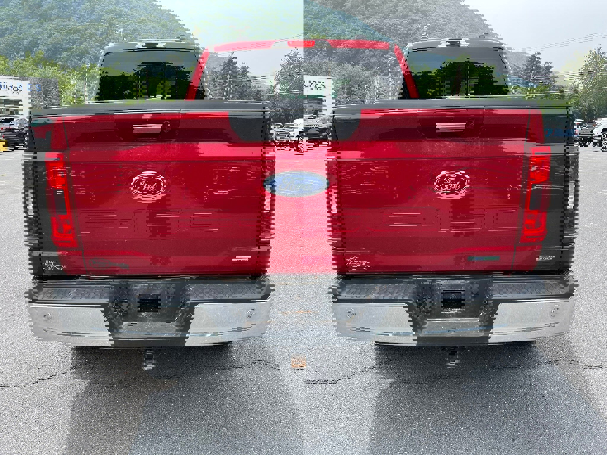 Certified 2022 Ford F150 XLT w/ Equipment Group 301A Mid image 4