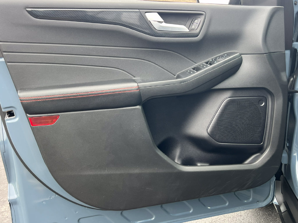 Certified 2023 Ford Escape ST-Line AWD/4WD image 14