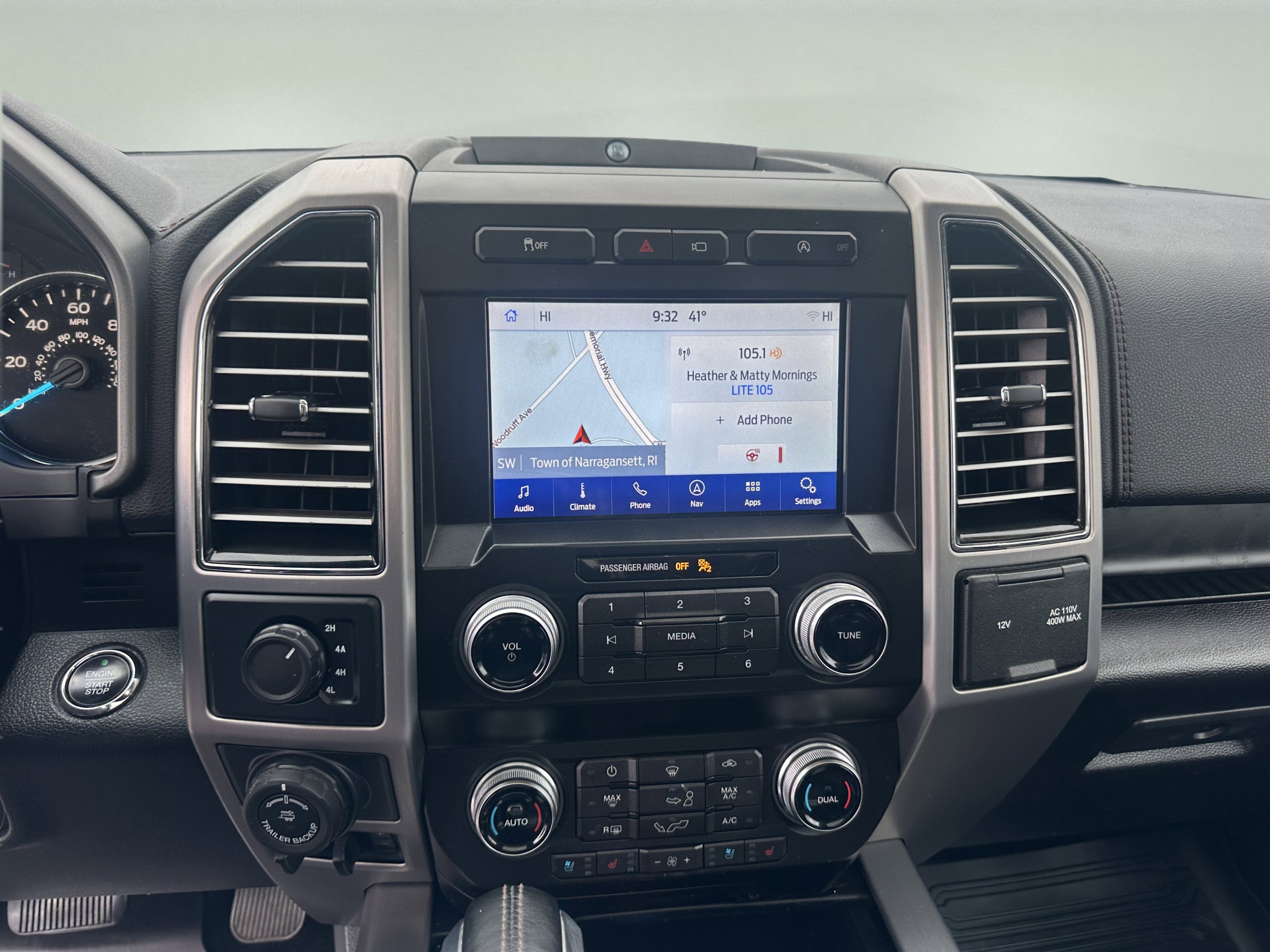 Certified 2019 Ford F150 Platinum w/ Equipment Group 701A Luxury image 14