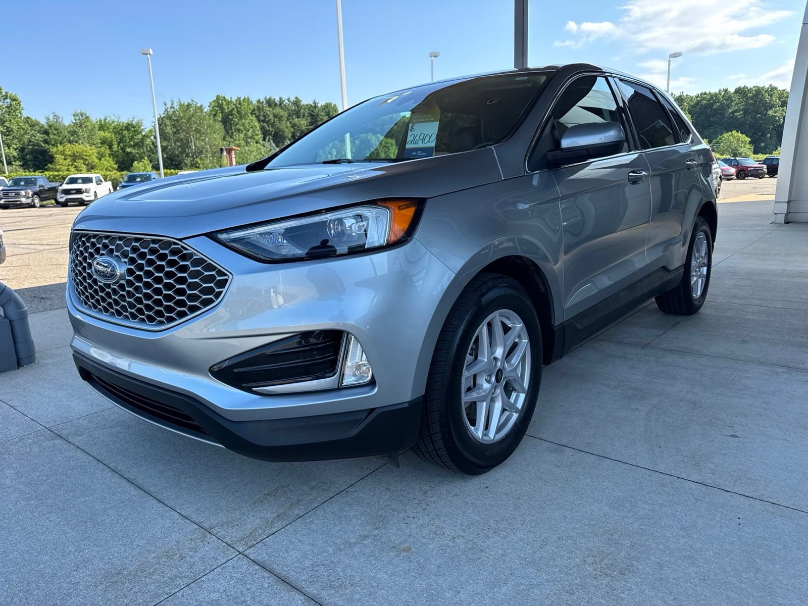 Certified 2024 Ford Edge SEL w/ Convenience Package AWD/4WD image 3