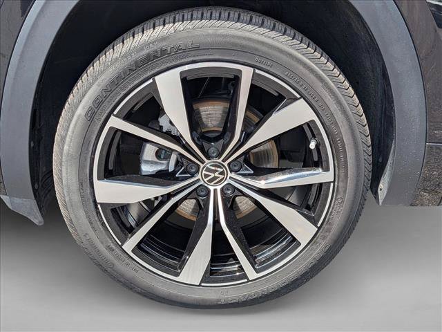 Used 2025 Volkswagen Atlas Cross Sport SEL Premium R-Line AWD/4WD image 22