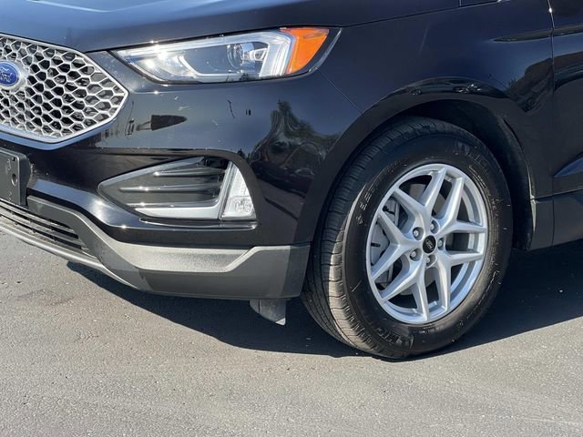 Certified 2024 Ford Edge SEL w/ Convenience Package AWD/4WD image 9