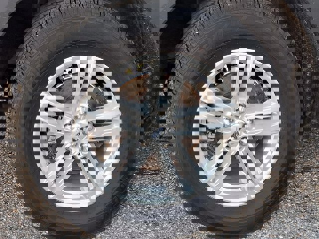 Certified 2024 Ford Explorer XLT w/ Equipment Group 202A image 29