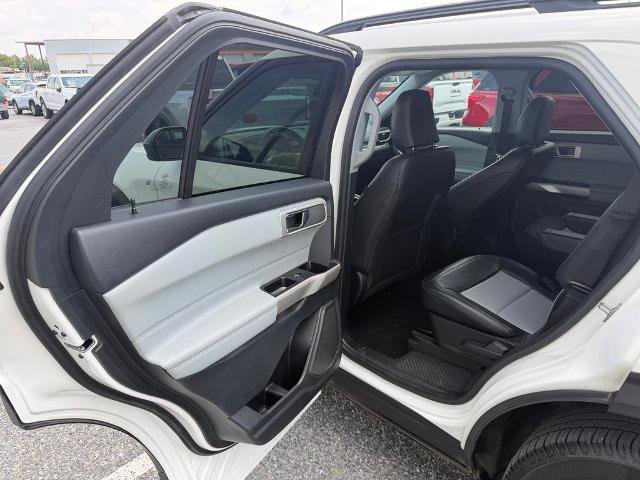 Certified 2022 Ford Explorer XLT w/ Equipment Group 202A AWD/4WD image 12