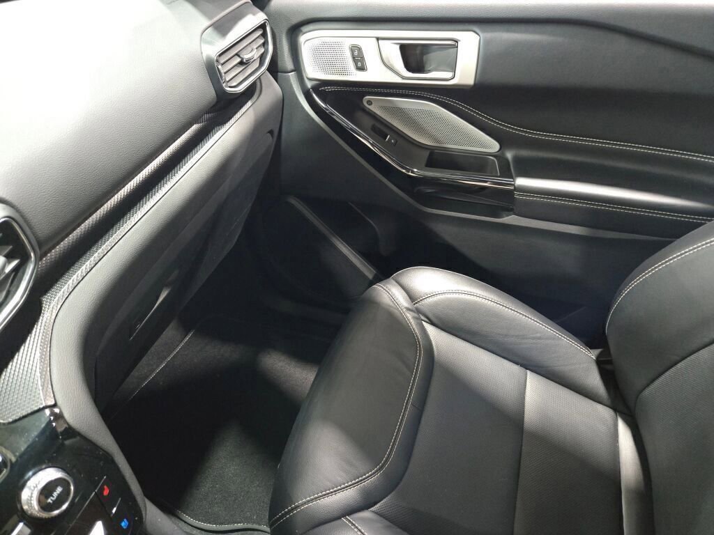 Certified 2022 Ford Explorer ST w/ Equipment Group 401A image 31