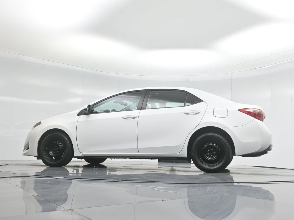 Used 2018 Toyota Corolla L image 26