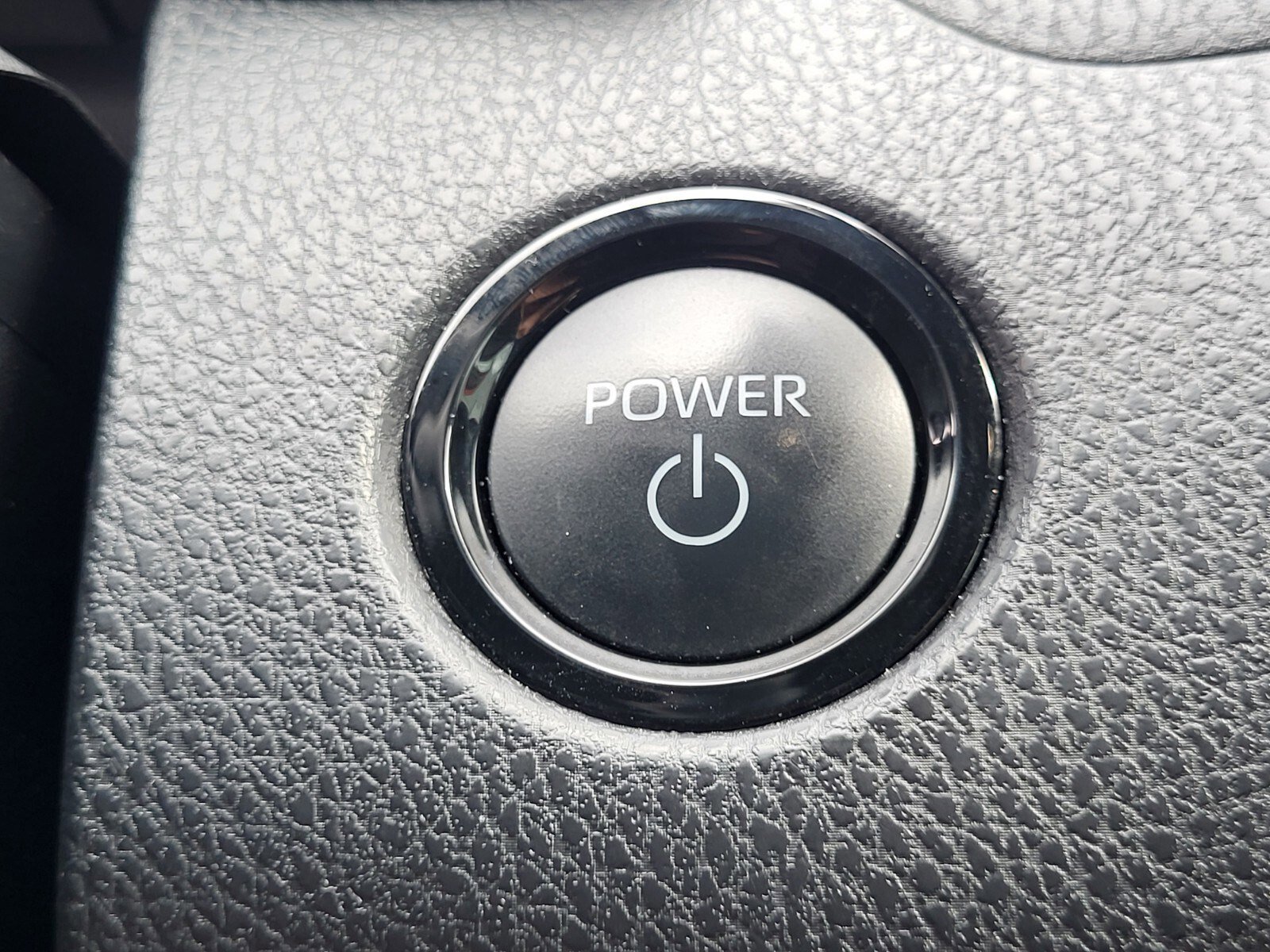 Used 2025 Toyota Camry SE w/ Convenience Package image 24