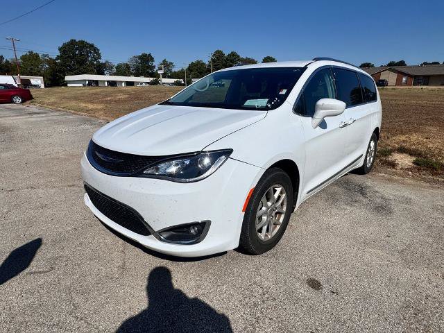 Used 2020 Chrysler Pacifica Touring-L FWD image 3