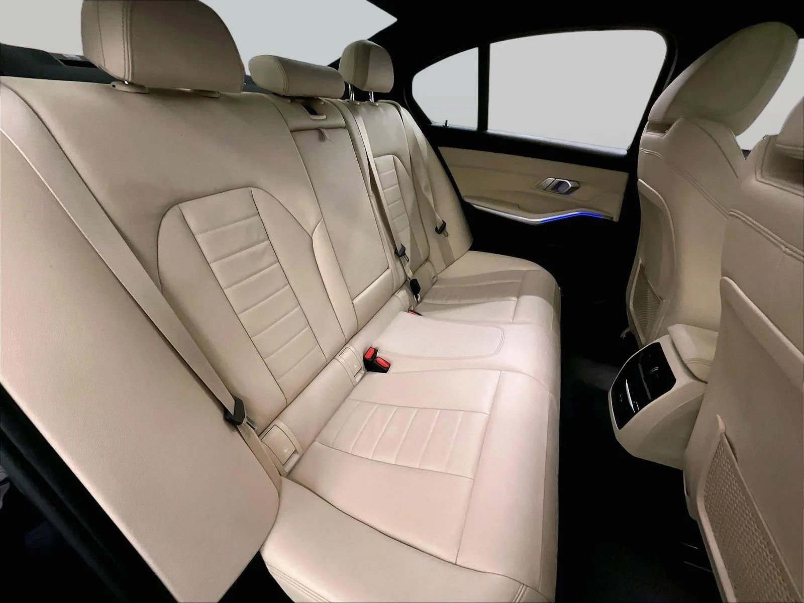 Used 2019 BMW 330i xDrive Sedan w/ Driving Assistance Package image 26