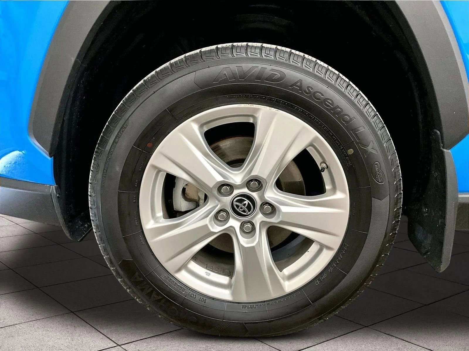 Used 2019 Toyota RAV4 XLE image 8