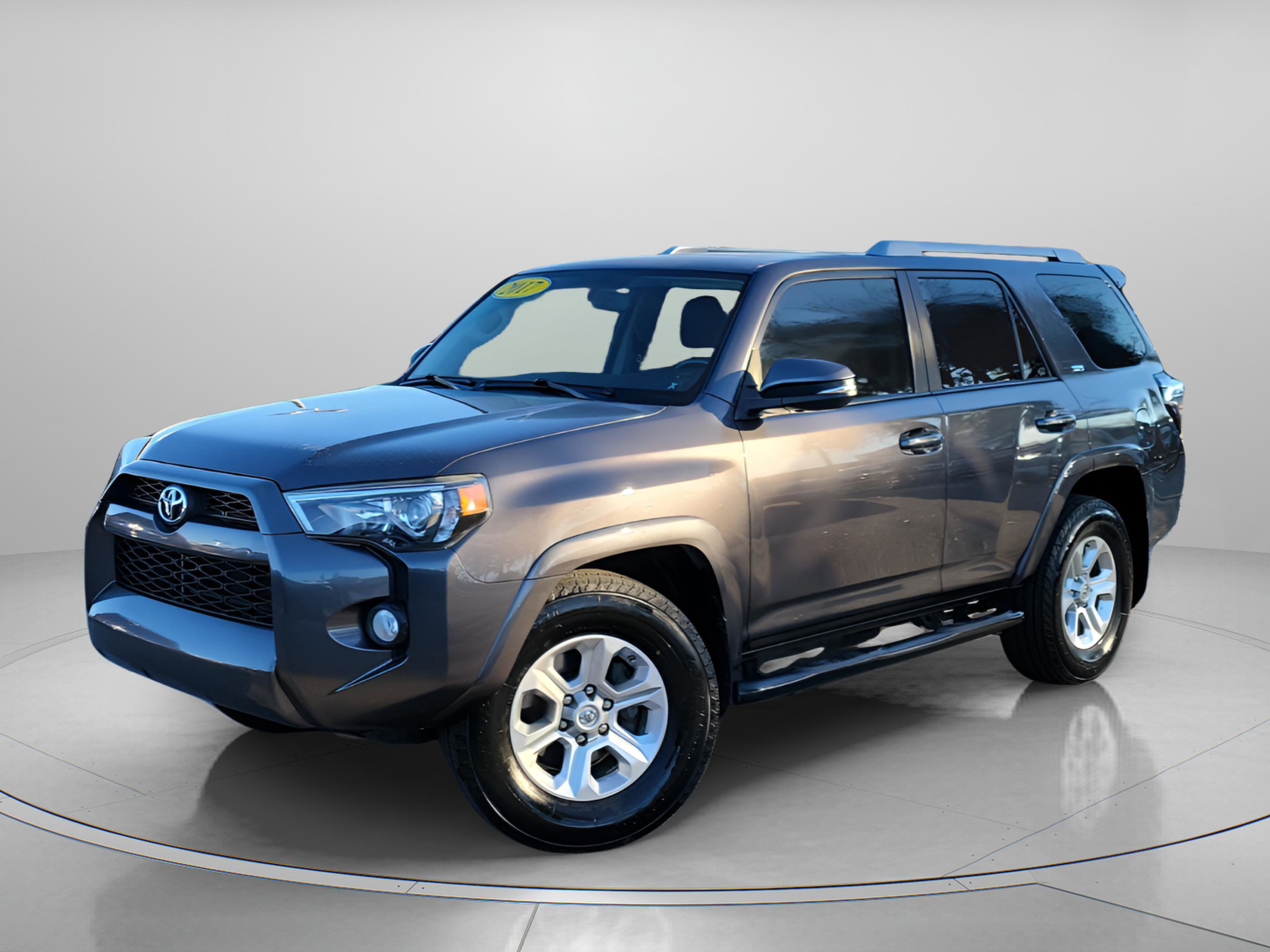 Used 2017 Toyota 4Runner SR5 Premium image 2