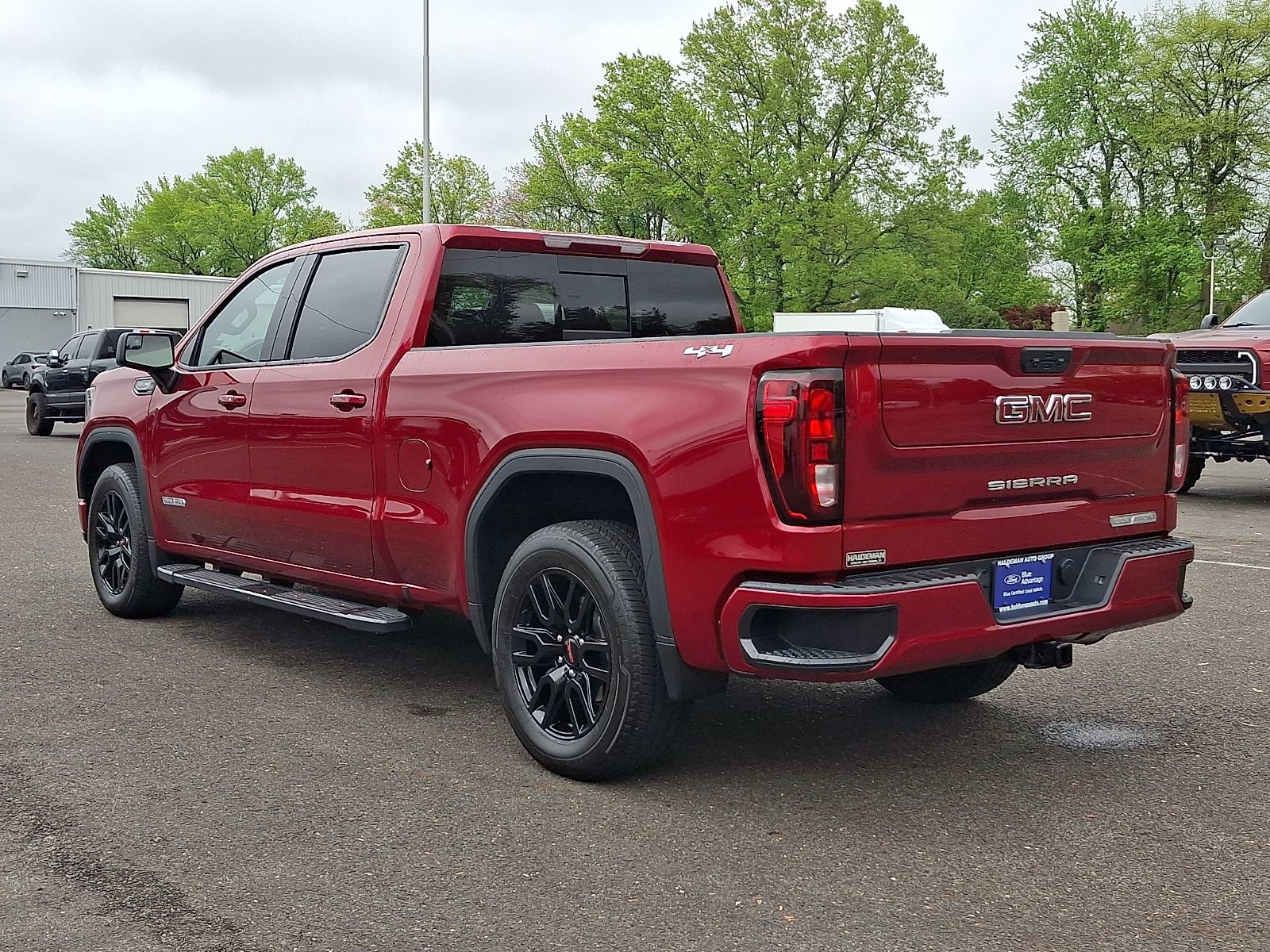 Used 2024 GMC Sierra 1500 Elevation w/ Preferred Package AWD/4WD image 5