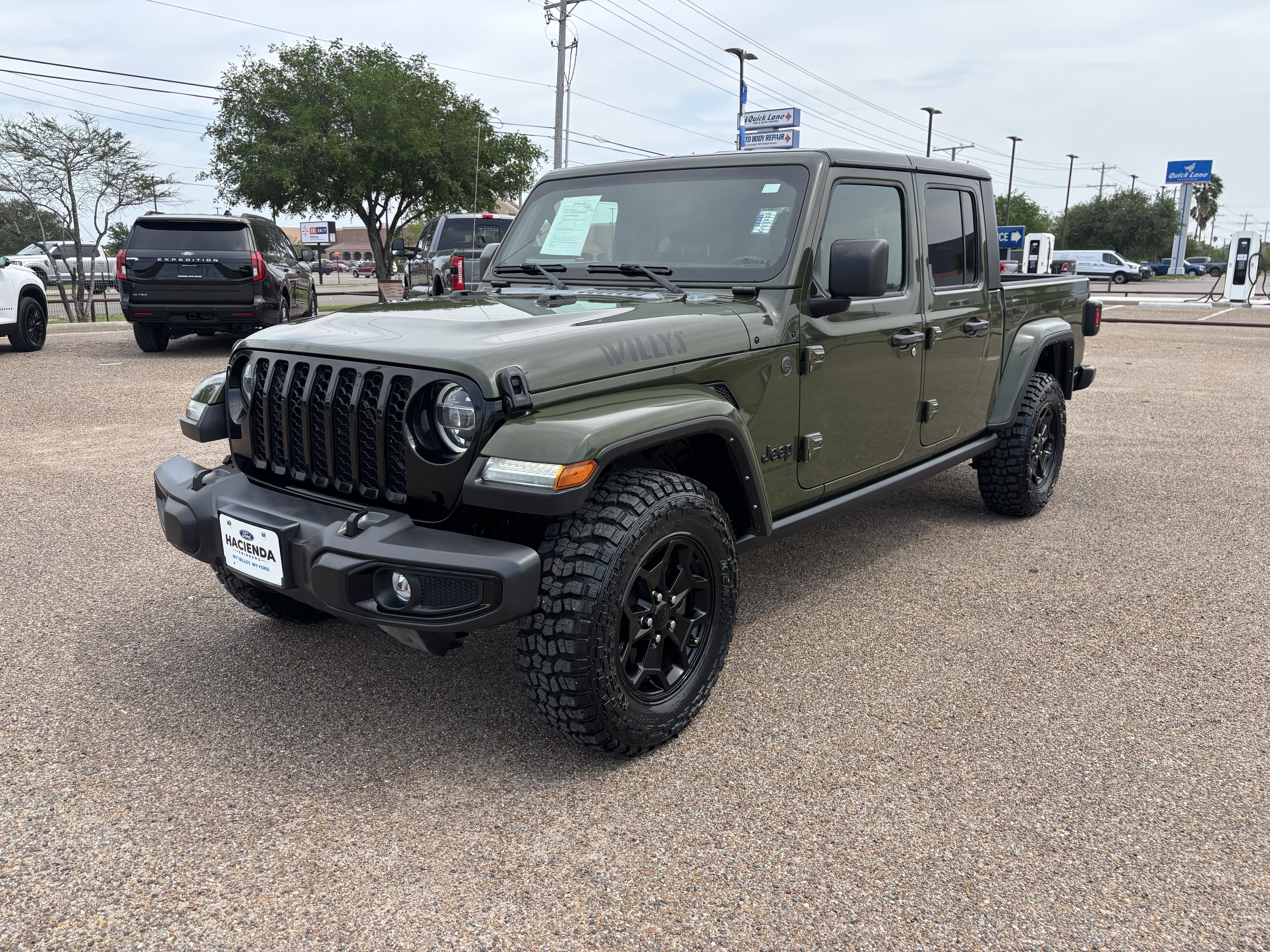 Used 2022 Jeep Gladiator Sport AWD/4WD image 1