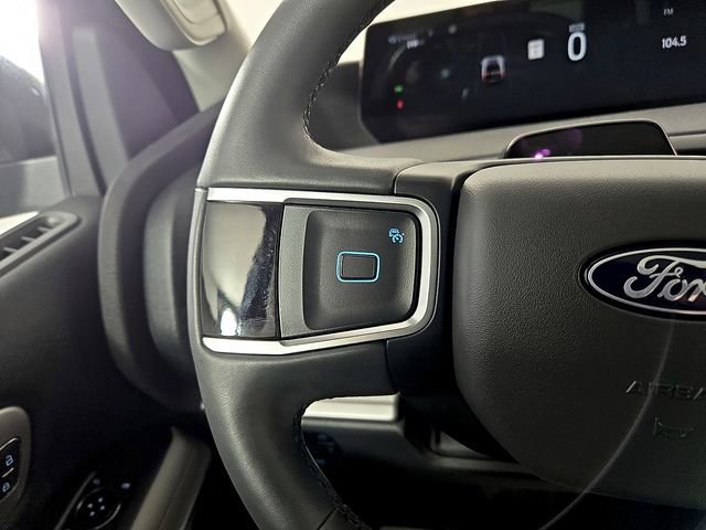 Certified 2025 Ford Expedition Active image 23