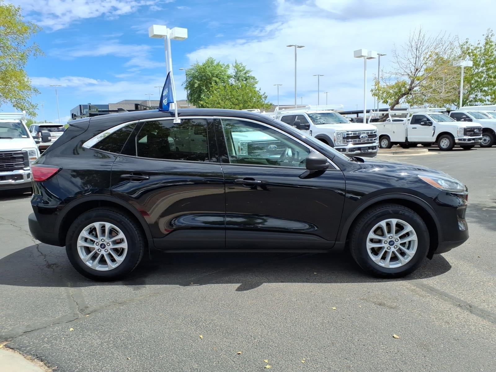Certified 2022 Ford Escape SE FWD image 3
