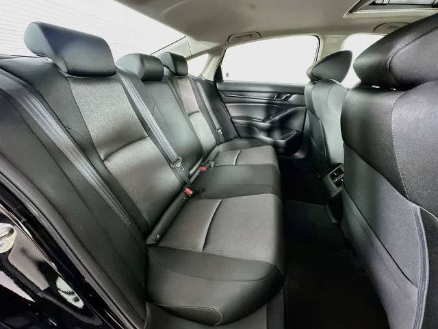 Used 2020 Honda Accord EX image 32