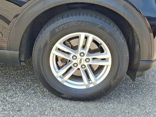 Certified 2022 Ford Explorer XLT w/ Equipment Group 202A image 27