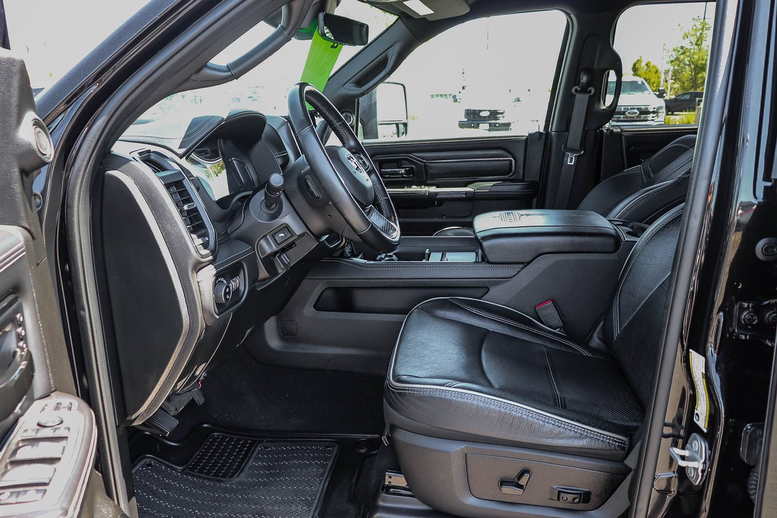 Used 2023 RAM 2500 Limited AWD/4WD image 18